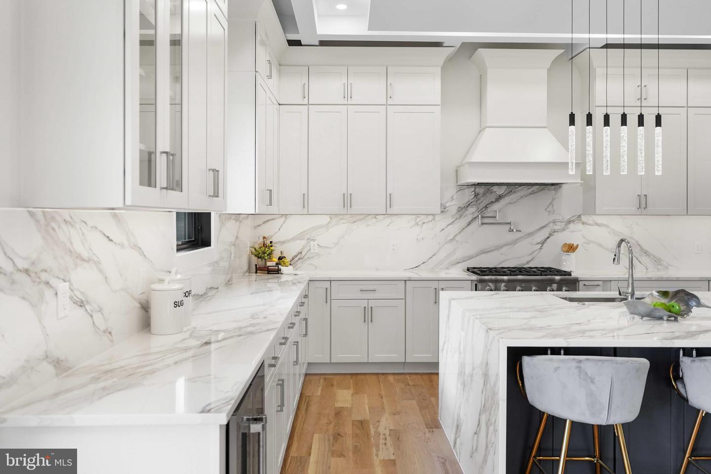 6818 BARRETT RD, FALLS CHURCH, Virginia 22042, 6 Bedrooms Bedrooms, ,5 BathroomsBathrooms,Residential,For sale,6818 BARRETT RD,VAFX2266128 MLS # VAFX2266128