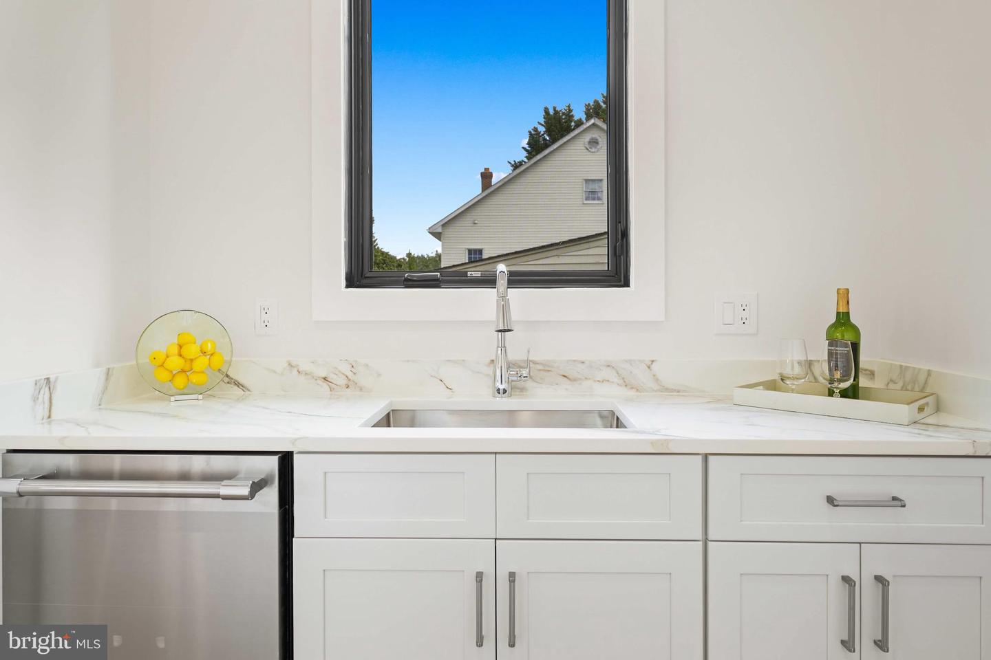 6818 BARRETT RD, FALLS CHURCH, Virginia 22042, 6 Bedrooms Bedrooms, ,5 BathroomsBathrooms,Residential,For sale,6818 BARRETT RD,VAFX2266128 MLS # VAFX2266128