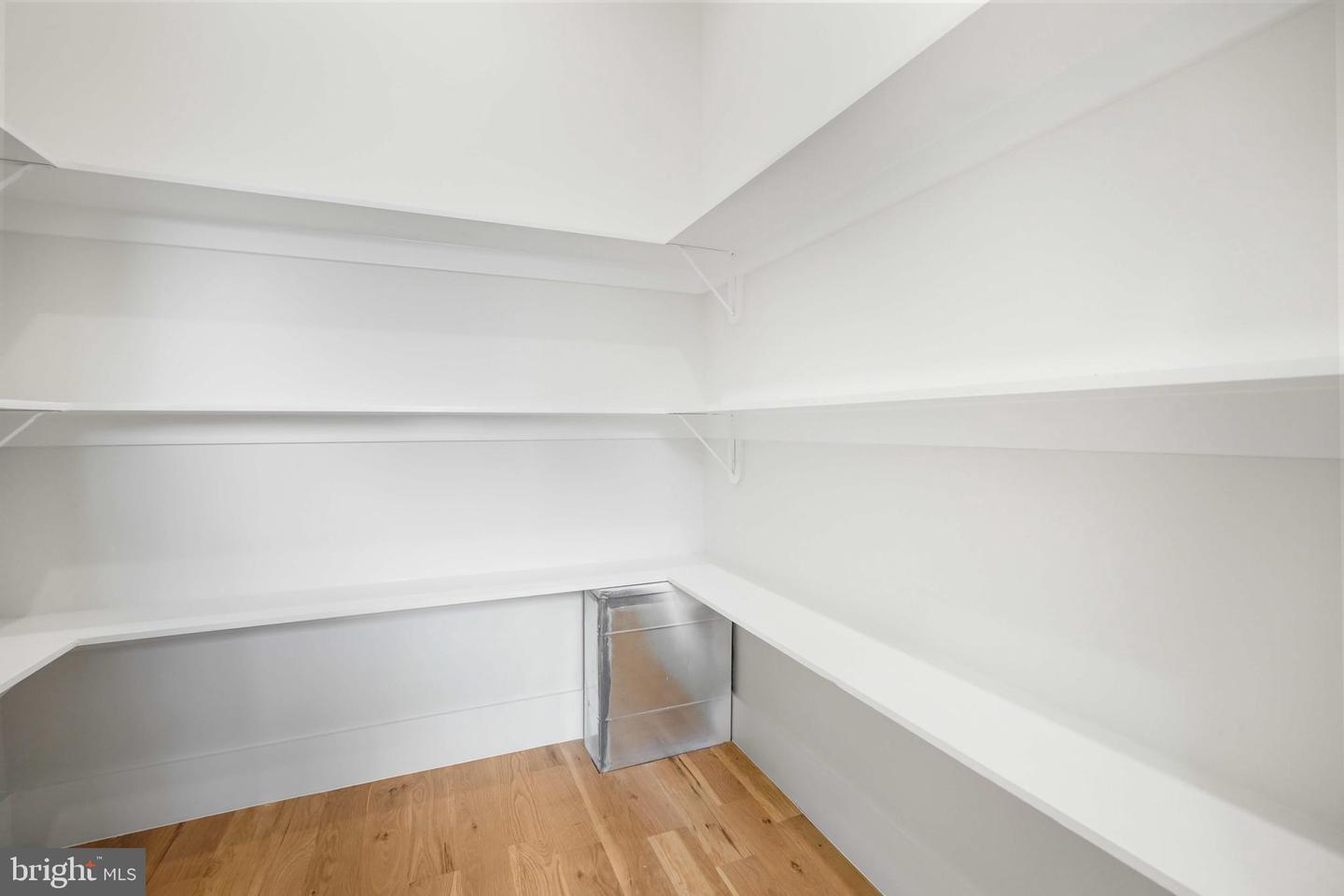 6818 BARRETT RD, FALLS CHURCH, Virginia 22042, 6 Bedrooms Bedrooms, ,5 BathroomsBathrooms,Residential,For sale,6818 BARRETT RD,VAFX2266128 MLS # VAFX2266128