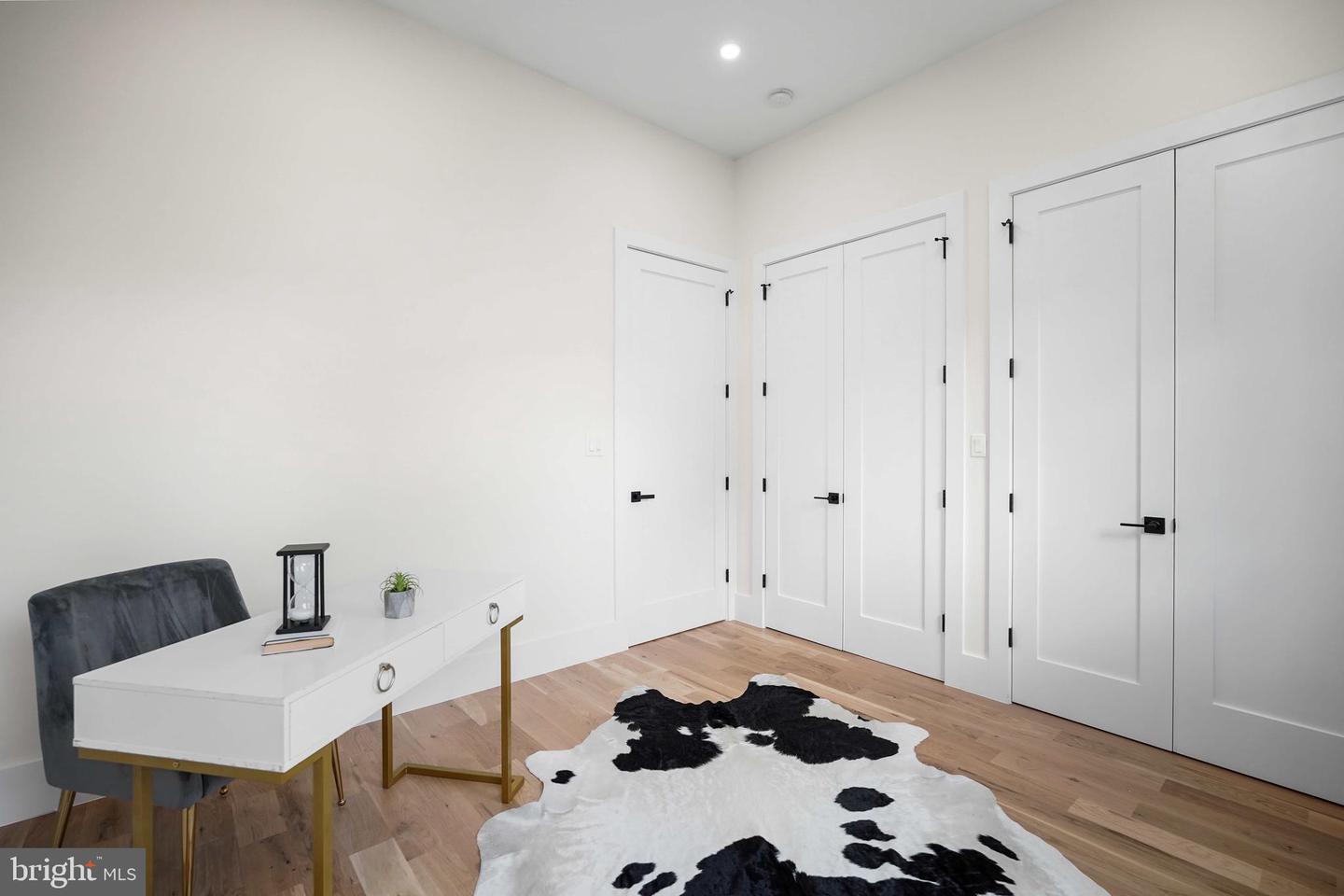 6818 BARRETT RD, FALLS CHURCH, Virginia 22042, 6 Bedrooms Bedrooms, ,5 BathroomsBathrooms,Residential,For sale,6818 BARRETT RD,VAFX2266128 MLS # VAFX2266128