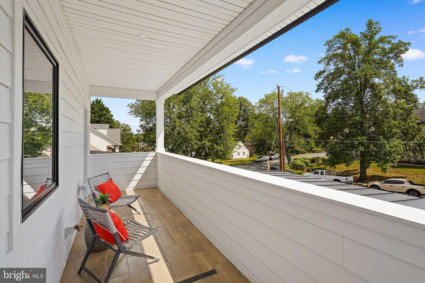 6818 BARRETT RD, FALLS CHURCH, Virginia 22042, 6 Bedrooms Bedrooms, ,5 BathroomsBathrooms,Residential,For sale,6818 BARRETT RD,VAFX2266128 MLS # VAFX2266128