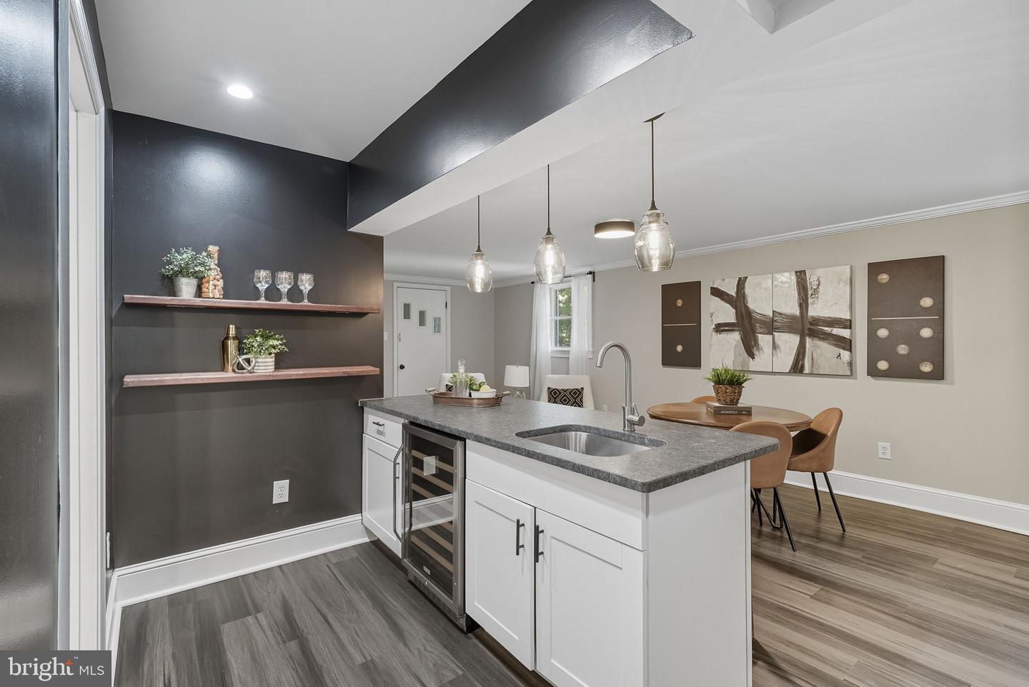 5209 CEDAR RD, ALEXANDRIA, Virginia 22309, 3 Bedrooms Bedrooms, ,3 BathroomsBathrooms,Residential,For sale,5209 CEDAR RD,VAFX2266910 MLS # VAFX2266910
