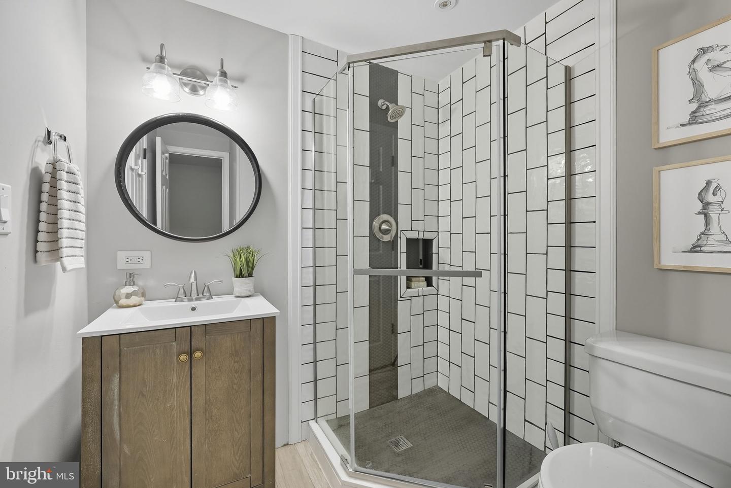 5209 CEDAR RD, ALEXANDRIA, Virginia 22309, 3 Bedrooms Bedrooms, ,3 BathroomsBathrooms,Residential,For sale,5209 CEDAR RD,VAFX2266910 MLS # VAFX2266910