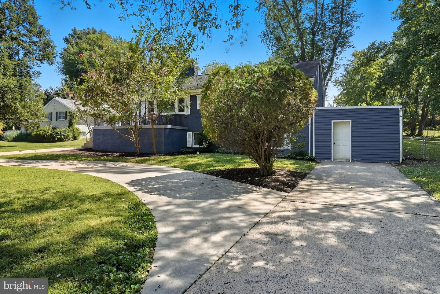 5209 CEDAR RD, ALEXANDRIA, Virginia 22309, 3 Bedrooms Bedrooms, ,3 BathroomsBathrooms,Residential,For sale,5209 CEDAR RD,VAFX2266910 MLS # VAFX2266910