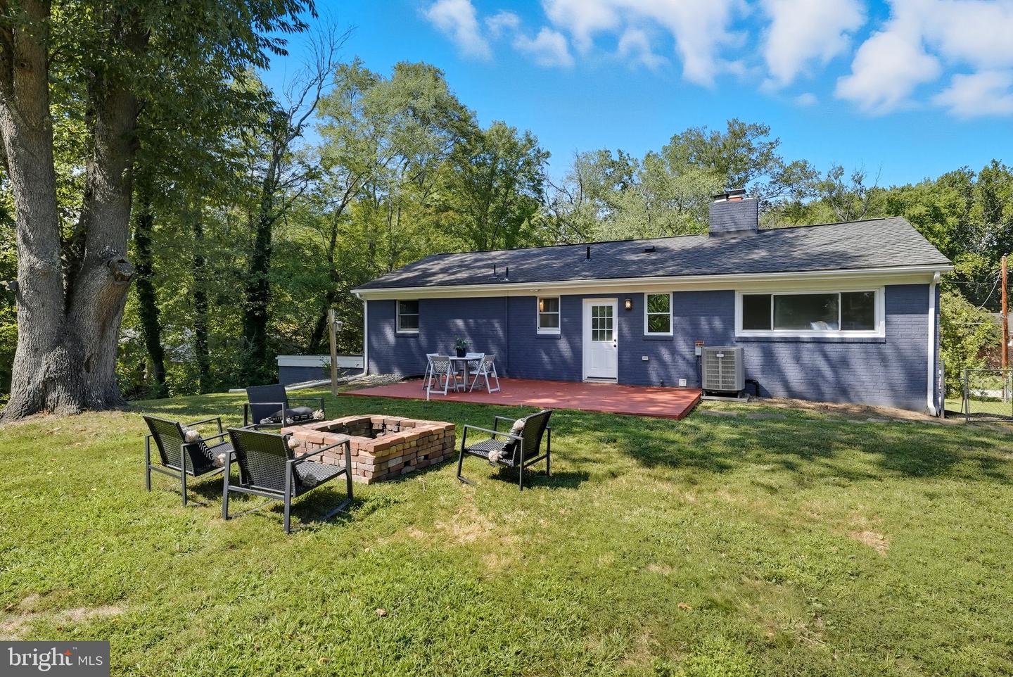 5209 CEDAR RD, ALEXANDRIA, Virginia 22309, 3 Bedrooms Bedrooms, ,3 BathroomsBathrooms,Residential,For sale,5209 CEDAR RD,VAFX2266910 MLS # VAFX2266910