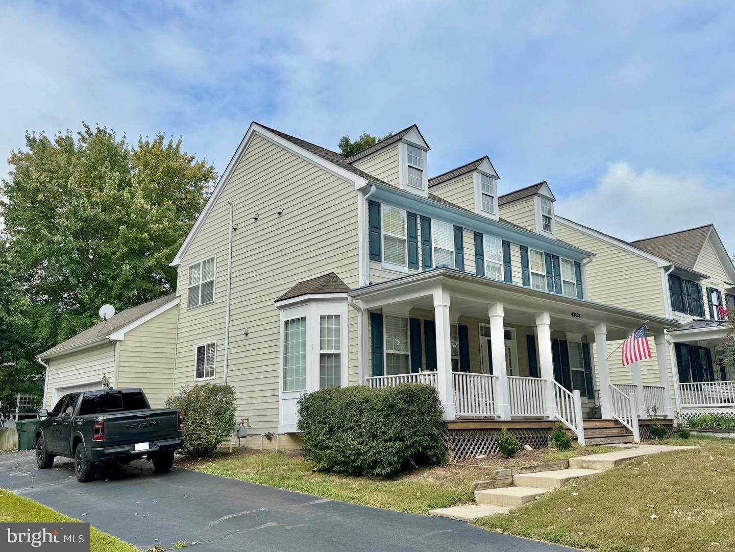 43438 OXEN LN, CHANTILLY, Virginia 20152, 4 Bedrooms Bedrooms, ,3 BathroomsBathrooms,Residential,For sale,43438 OXEN LN,VALO2106732 MLS # VALO2106732