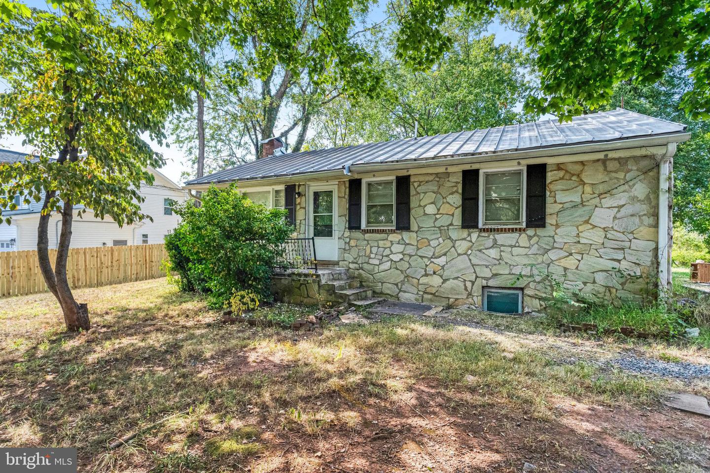 6816 FAYETTE ST, HAYMARKET, Virginia 20169, 3 Bedrooms Bedrooms, ,1 BathroomBathrooms,Residential,For sale,6816 FAYETTE ST,VAPW2103960 MLS # VAPW2103960