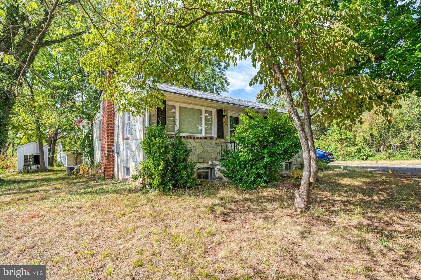 6816 FAYETTE ST, HAYMARKET, Virginia 20169, 3 Bedrooms Bedrooms, ,1 BathroomBathrooms,Residential,For sale,6816 FAYETTE ST,VAPW2103960 MLS # VAPW2103960