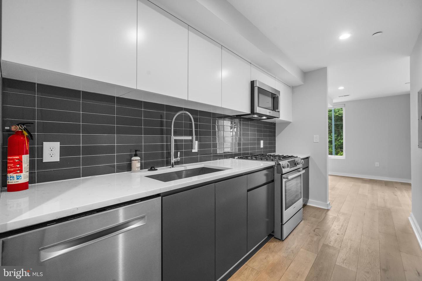 24 FLORIDA AVE NE #201, WASHINGTON, District Of Columbia 20002, 1 Bedroom Bedrooms, ,1 BathroomBathrooms,Residential,For sale,24 FLORIDA AVE NE #201,DCDC2222388 MLS # DCDC2222388 24 FLORIDA AVE NE #201, WASHINGTON, District Of Columbia 20002, 1 Bedroom Bedrooms, ,1 BathroomBathrooms,Residential,For sale,24 FLORIDA AVE NE #201,DCDC2222388 MLS # DCDC2222388