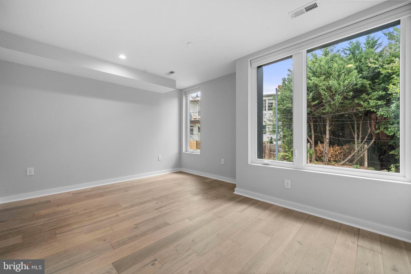 24 FLORIDA AVE NE #201, WASHINGTON, District Of Columbia 20002, 1 Bedroom Bedrooms, ,1 BathroomBathrooms,Residential,For sale,24 FLORIDA AVE NE #201,DCDC2222388 MLS # DCDC2222388 24 FLORIDA AVE NE #201, WASHINGTON, District Of Columbia 20002, 1 Bedroom Bedrooms, ,1 BathroomBathrooms,Residential,For sale,24 FLORIDA AVE NE #201,DCDC2222388 MLS # DCDC2222388