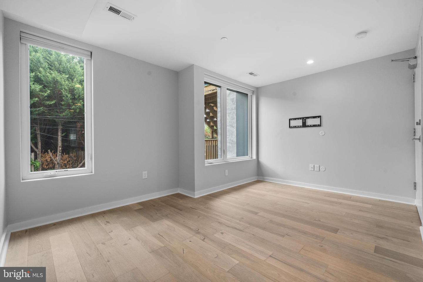24 FLORIDA AVE NE #201, WASHINGTON, District Of Columbia 20002, 1 Bedroom Bedrooms, ,1 BathroomBathrooms,Residential,For sale,24 FLORIDA AVE NE #201,DCDC2222388 MLS # DCDC2222388 24 FLORIDA AVE NE #201, WASHINGTON, District Of Columbia 20002, 1 Bedroom Bedrooms, ,1 BathroomBathrooms,Residential,For sale,24 FLORIDA AVE NE #201,DCDC2222388 MLS # DCDC2222388