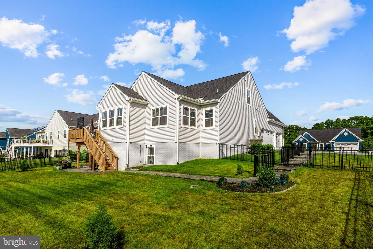 11708 ROBIN WOODS CIR, SPOTSYLVANIA, Virginia 22551, 5 Bedrooms Bedrooms, ,4 BathroomsBathrooms,Residential,For sale,11708 ROBIN WOODS CIR,VASP2036256 MLS # VASP2036256