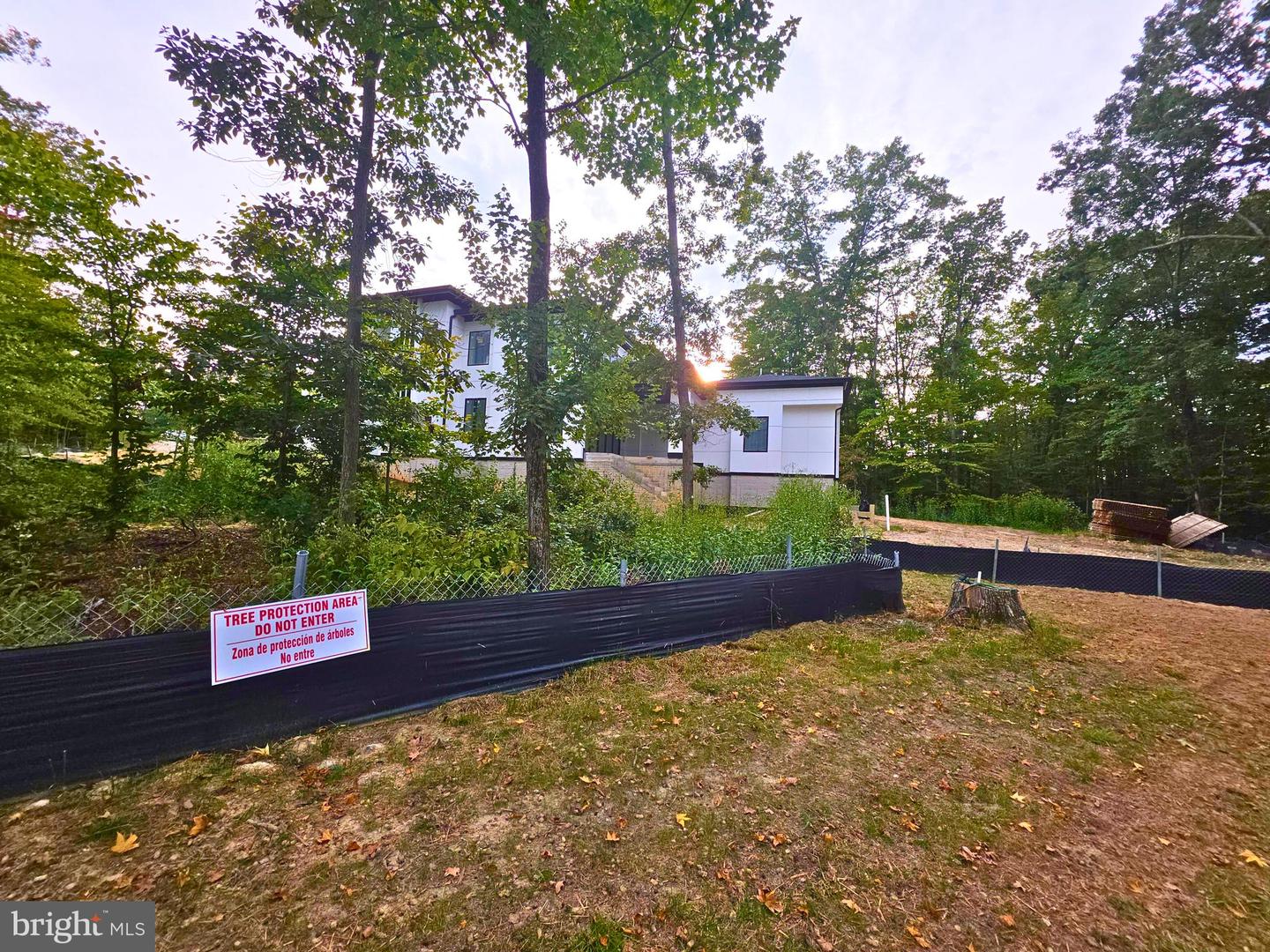 8811 OX RD, LORTON, Virginia 22079, ,Land,For sale,8811 OX RD,VAFX2268152 MLS # VAFX2268152