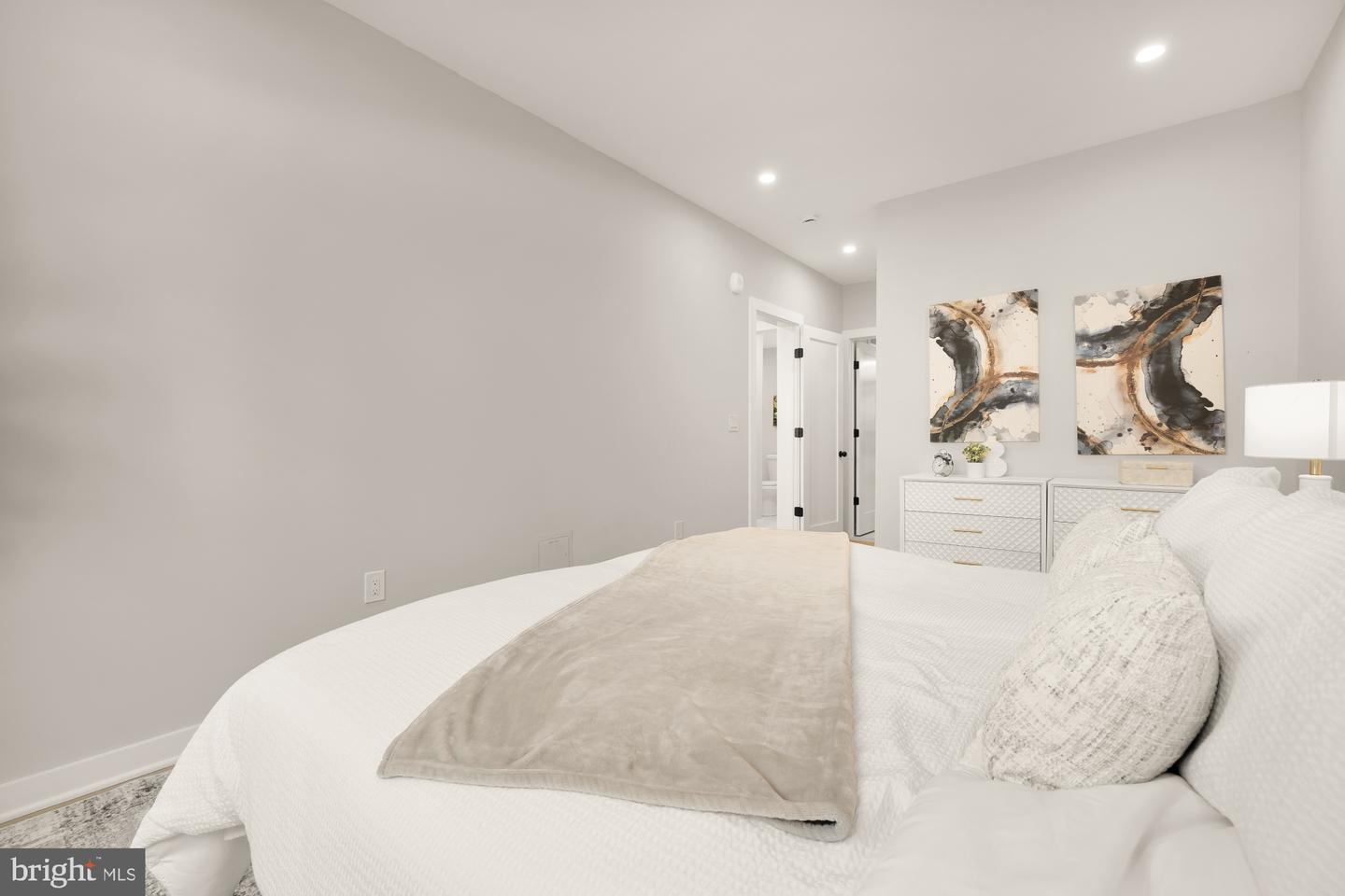 2610 41ST ST NW #1, WASHINGTON, District Of Columbia 20007, 2 Bedrooms Bedrooms, ,2 BathroomsBathrooms,Residential,For sale,2610 41ST ST NW #1,DCDC2223012 MLS # DCDC2223012