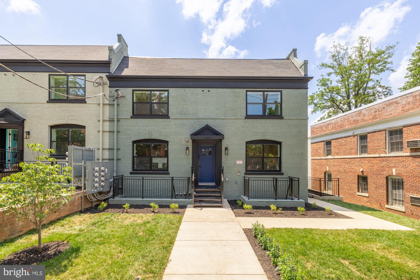 2610 41ST ST NW #1, WASHINGTON, District Of Columbia 20007, 2 Bedrooms Bedrooms, ,2 BathroomsBathrooms,Residential,For sale,2610 41ST ST NW #1,DCDC2223012 MLS # DCDC2223012