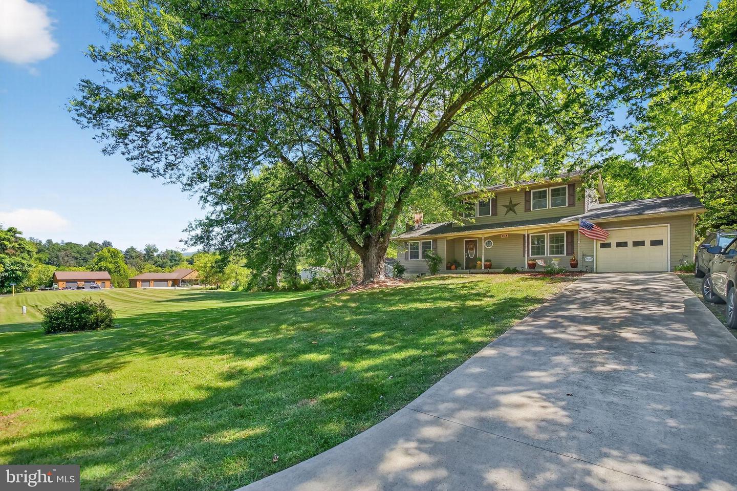 24 SYCAMORE RD, WOODSTOCK, Virginia 22664, 3 Bedrooms Bedrooms, 6 Rooms Rooms,2 BathroomsBathrooms,Residential,For sale,24 SYCAMORE RD,VASH2012564 MLS # VASH2012564