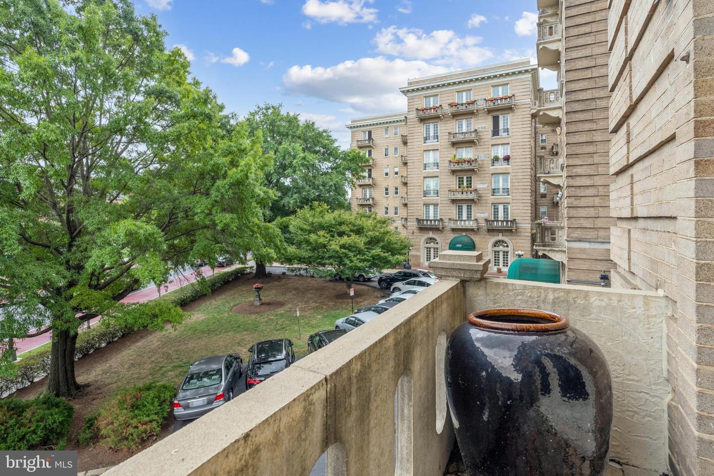 3426 16TH ST NW #201 & 202, WASHINGTON, District Of Columbia 20010, 2 Bedrooms Bedrooms, ,3 BathroomsBathrooms,Residential,For sale,3426 16TH ST NW #201 & 202,DCDC2223130 MLS # DCDC2223130