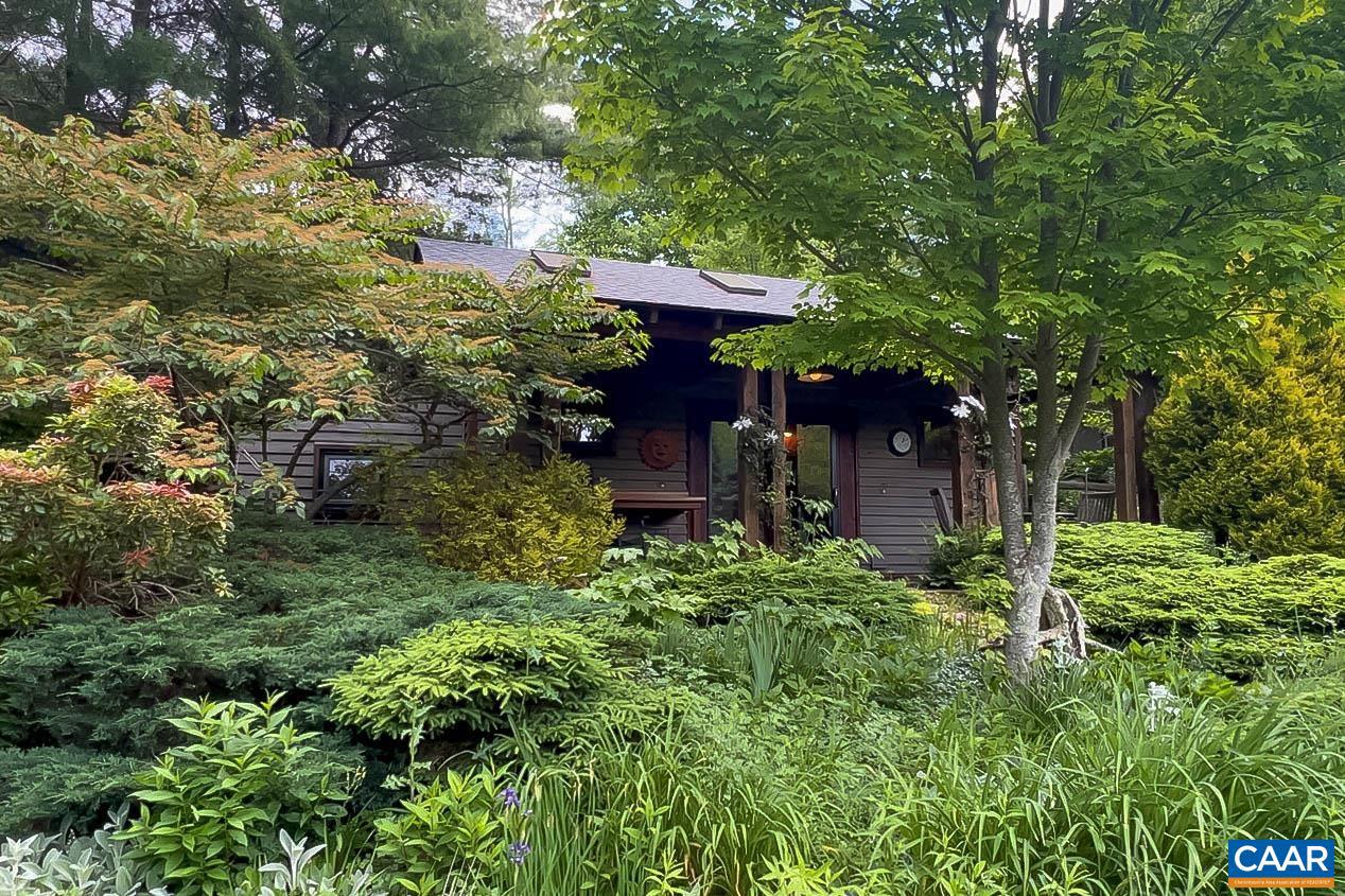 170 & 174 SARVISBERRY LN SW, FLOYD, Virginia 24091, 6 Bedrooms Bedrooms, ,6 BathroomsBathrooms,Residential,For sale,170 & 174 SARVISBERRY LN SW,669138 MLS # 669138