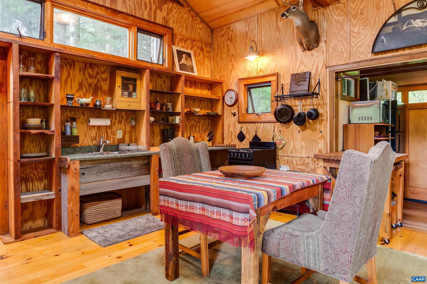 170 & 174 SARVISBERRY LN SW, FLOYD, Virginia 24091, 6 Bedrooms Bedrooms, ,6 BathroomsBathrooms,Residential,For sale,170 & 174 SARVISBERRY LN SW,669138 MLS # 669138