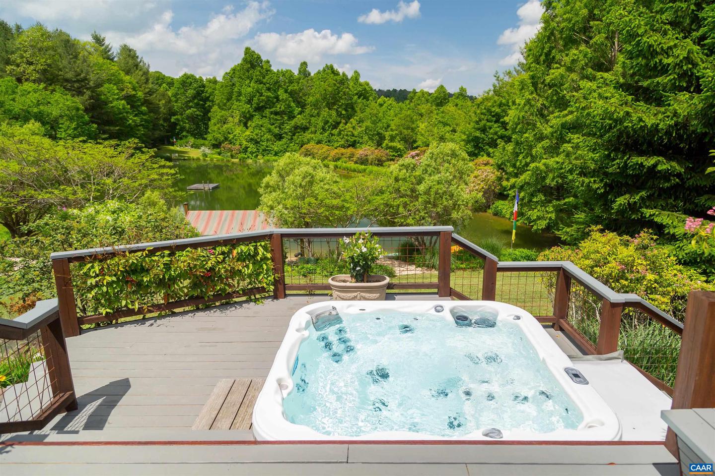 170 & 174 SARVISBERRY LN SW, FLOYD, Virginia 24091, 6 Bedrooms Bedrooms, ,6 BathroomsBathrooms,Residential,For sale,170 & 174 SARVISBERRY LN SW,669138 MLS # 669138