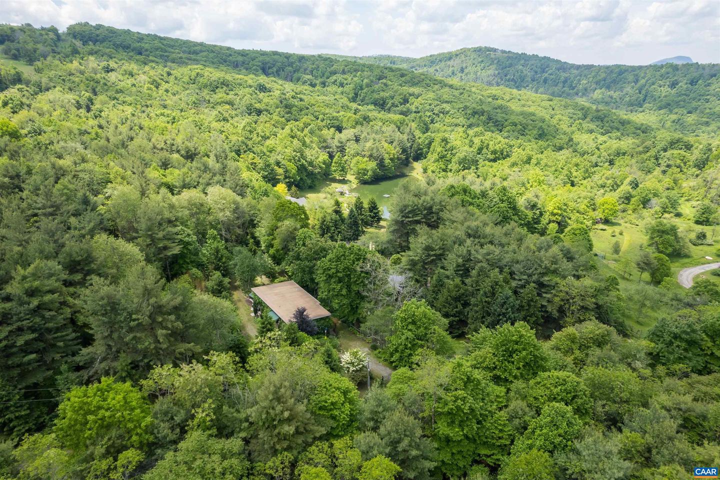 170 & 174 SARVISBERRY LN SW, FLOYD, Virginia 24091, 6 Bedrooms Bedrooms, ,6 BathroomsBathrooms,Residential,For sale,170 & 174 SARVISBERRY LN SW,669138 MLS # 669138