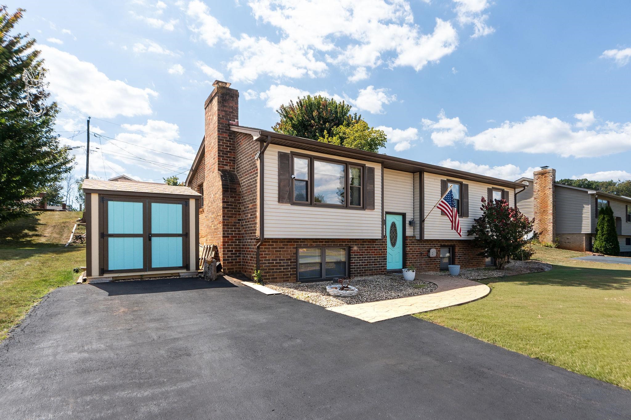 74 MILL STONE DR, VERONA, Virginia 24482, 3 Bedrooms Bedrooms, ,2 BathroomsBathrooms,Residential,74 MILL STONE DR,669143 MLS # 669143