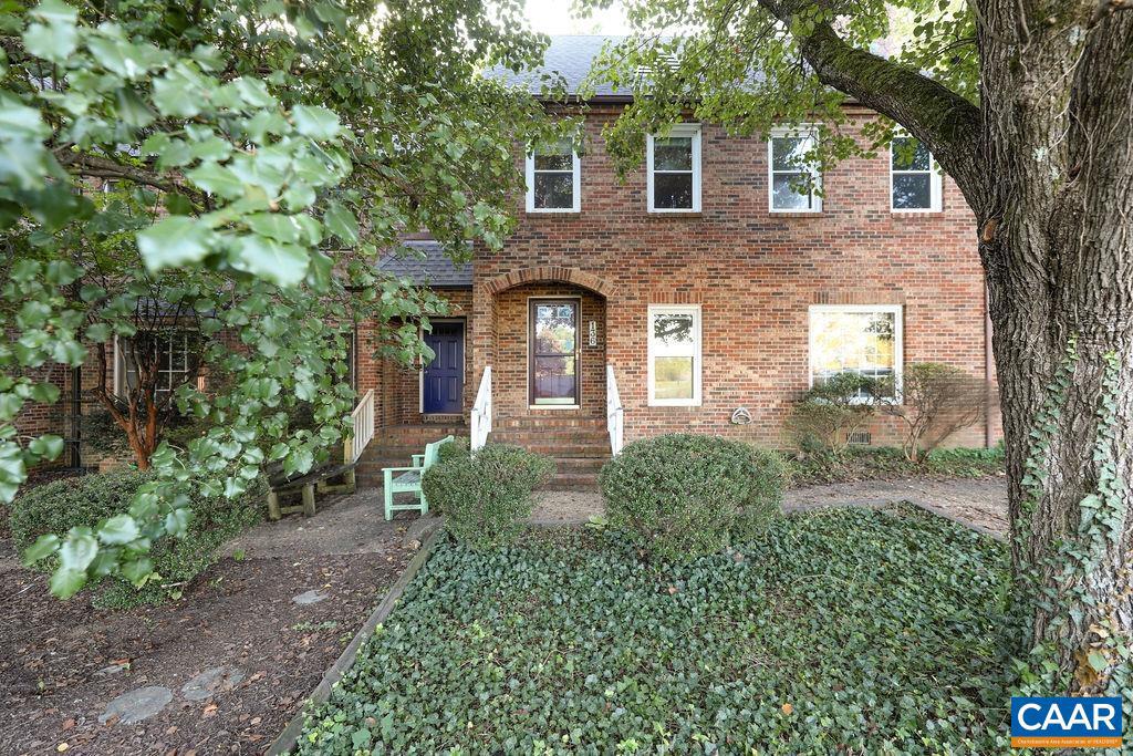 136 BRANDYWINE CT, CHARLOTTESVILLE, Virginia 22901, 4 Bedrooms Bedrooms, ,2 BathroomsBathrooms,Residential,For sale,136 BRANDYWINE CT,667718 MLS # 667718