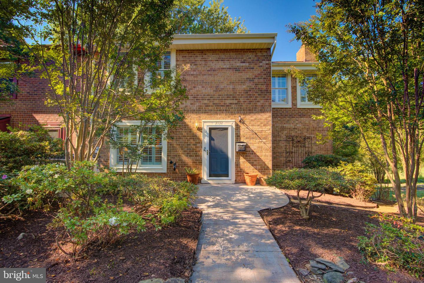 2128 GOLF COURSE DR, RESTON, Virginia 20191, 4 Bedrooms Bedrooms, ,3 BathroomsBathrooms,Residential,For sale,2128 GOLF COURSE DR,VAFX2265876 MLS # VAFX2265876