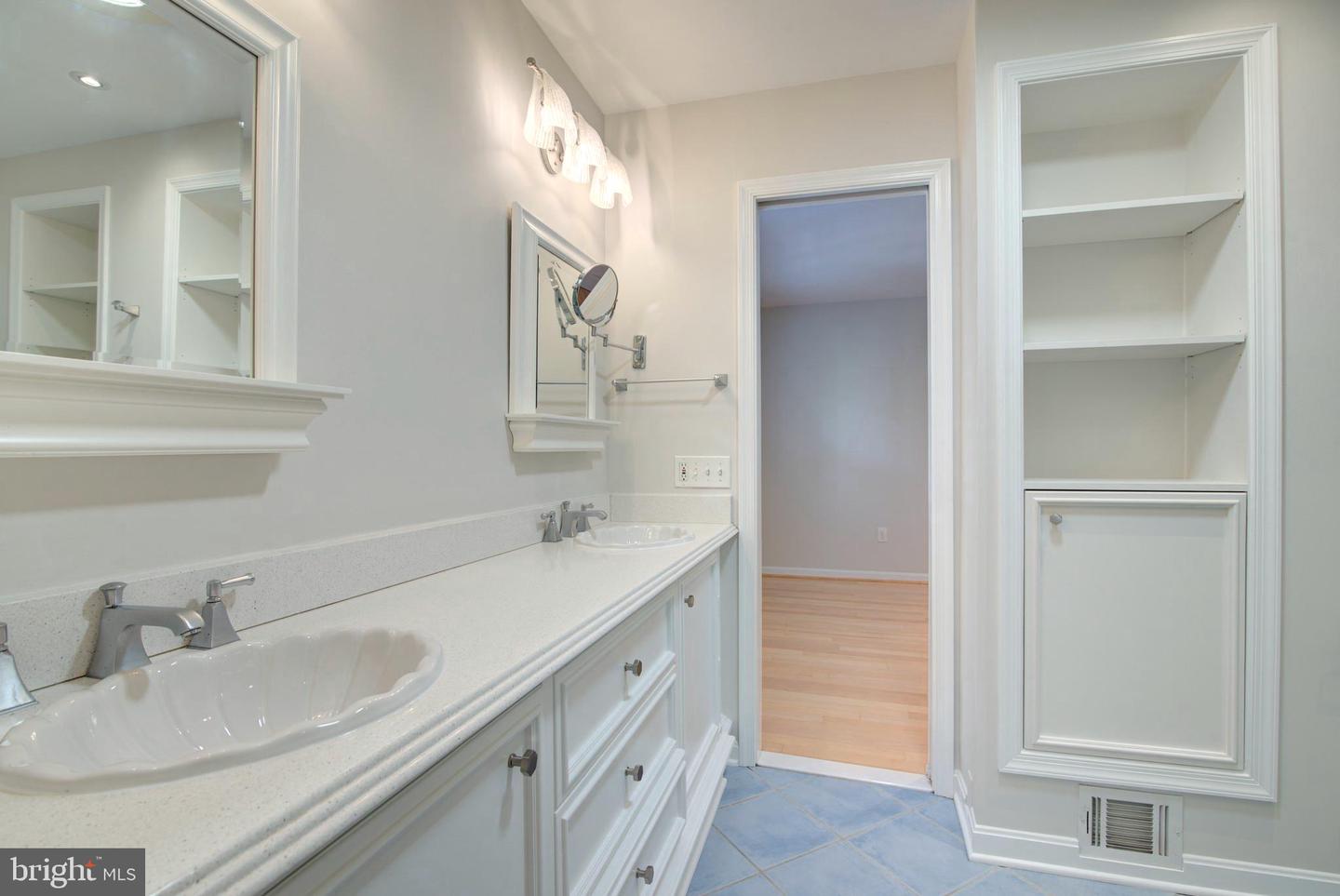 2128 GOLF COURSE DR, RESTON, Virginia 20191, 4 Bedrooms Bedrooms, ,3 BathroomsBathrooms,Residential,For sale,2128 GOLF COURSE DR,VAFX2265876 MLS # VAFX2265876