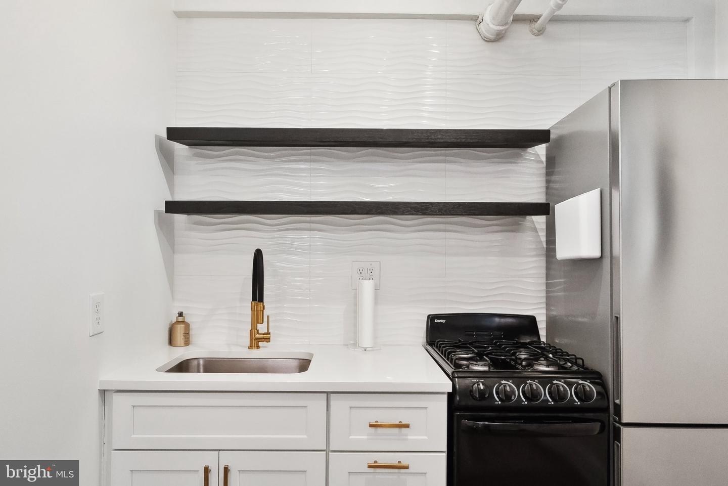 3039 MACOMB ST NW #3A, WASHINGTON, District Of Columbia 20008, 1 Bedroom Bedrooms, ,1 BathroomBathrooms,Residential,For sale,3039 MACOMB ST NW #3A,DCDC2222106 MLS # DCDC2222106