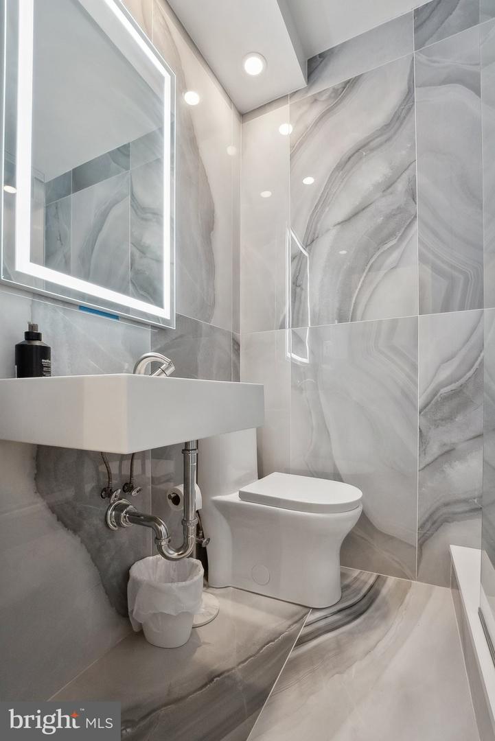 3039 MACOMB ST NW #3A, WASHINGTON, District Of Columbia 20008, 1 Bedroom Bedrooms, ,1 BathroomBathrooms,Residential,For sale,3039 MACOMB ST NW #3A,DCDC2222106 MLS # DCDC2222106