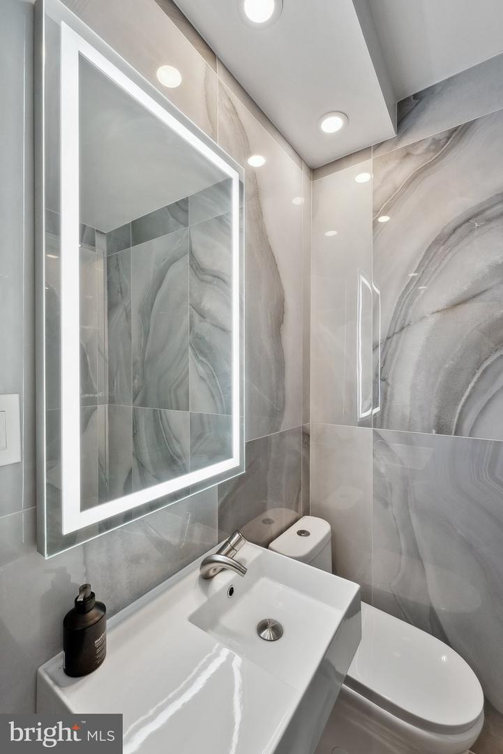 3039 MACOMB ST NW #3A, WASHINGTON, District Of Columbia 20008, 1 Bedroom Bedrooms, ,1 BathroomBathrooms,Residential,For sale,3039 MACOMB ST NW #3A,DCDC2222106 MLS # DCDC2222106