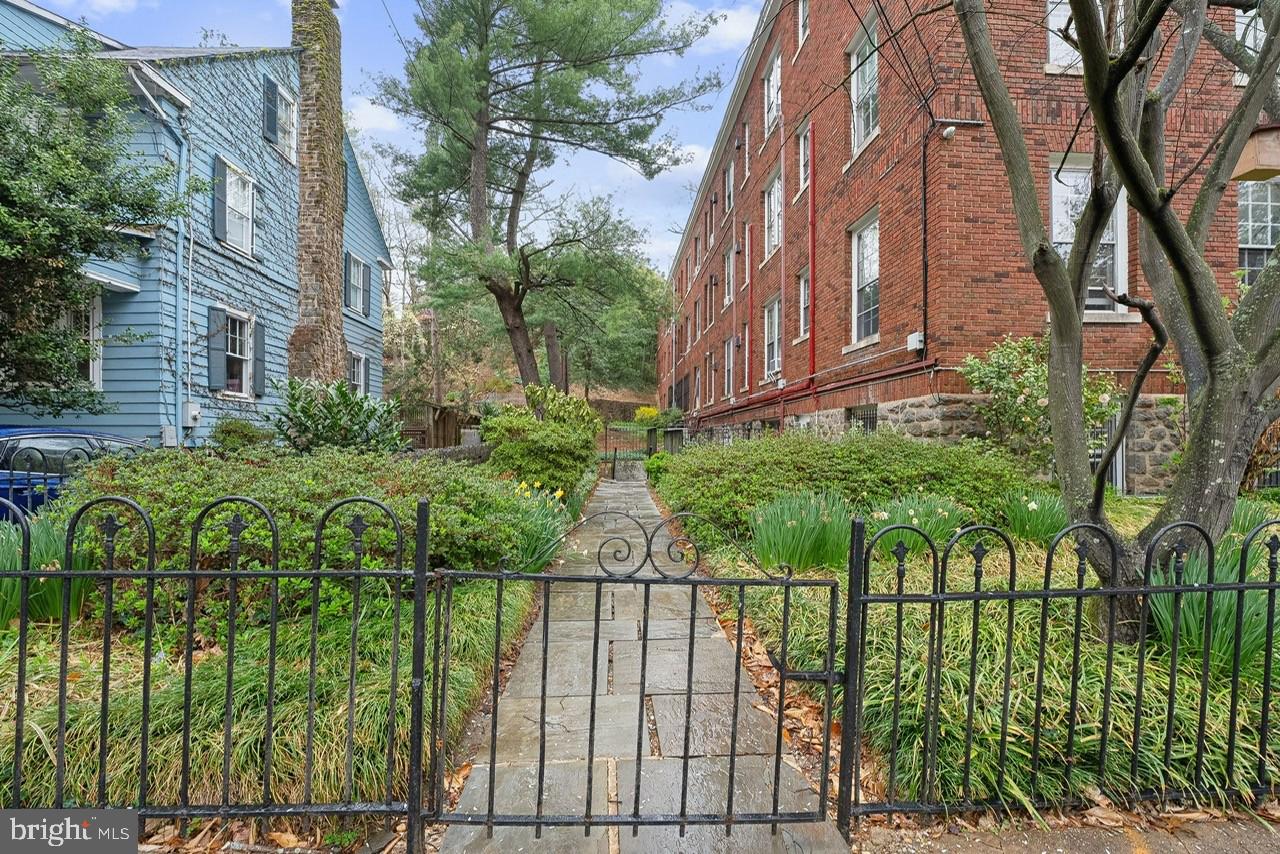 3039 MACOMB ST NW #3A, WASHINGTON, District Of Columbia 20008, 1 Bedroom Bedrooms, ,1 BathroomBathrooms,Residential,For sale,3039 MACOMB ST NW #3A,DCDC2222106 MLS # DCDC2222106