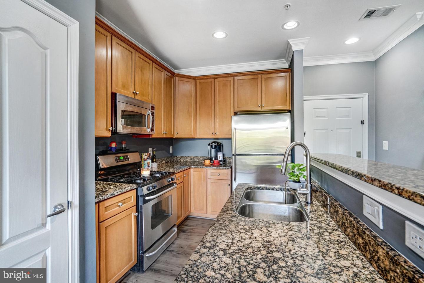 9000 LORTON STATION BLVD #209, LORTON, Virginia 22079, 2 Bedrooms Bedrooms, ,2 BathroomsBathrooms,Residential,For sale,9000 LORTON STATION BLVD #209,VAFX2267728 MLS # VAFX2267728