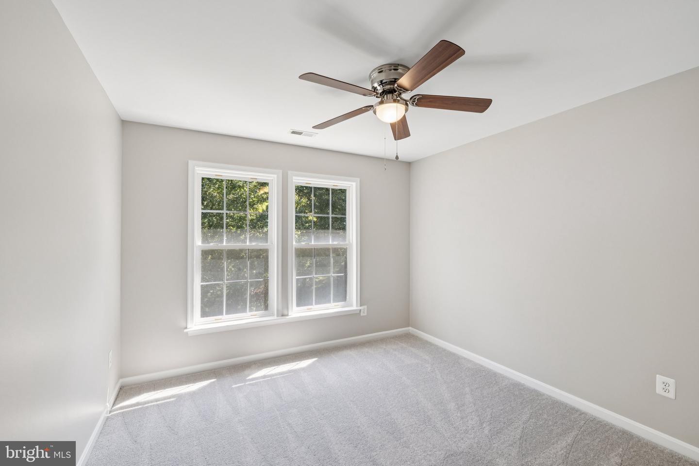 7554 KNIGHTSHAYES DR, MANASSAS, Virginia 20111, 4 Bedrooms Bedrooms, ,3 BathroomsBathrooms,Residential,For sale,7554 KNIGHTSHAYES DR,VAPW2104210 MLS # VAPW2104210