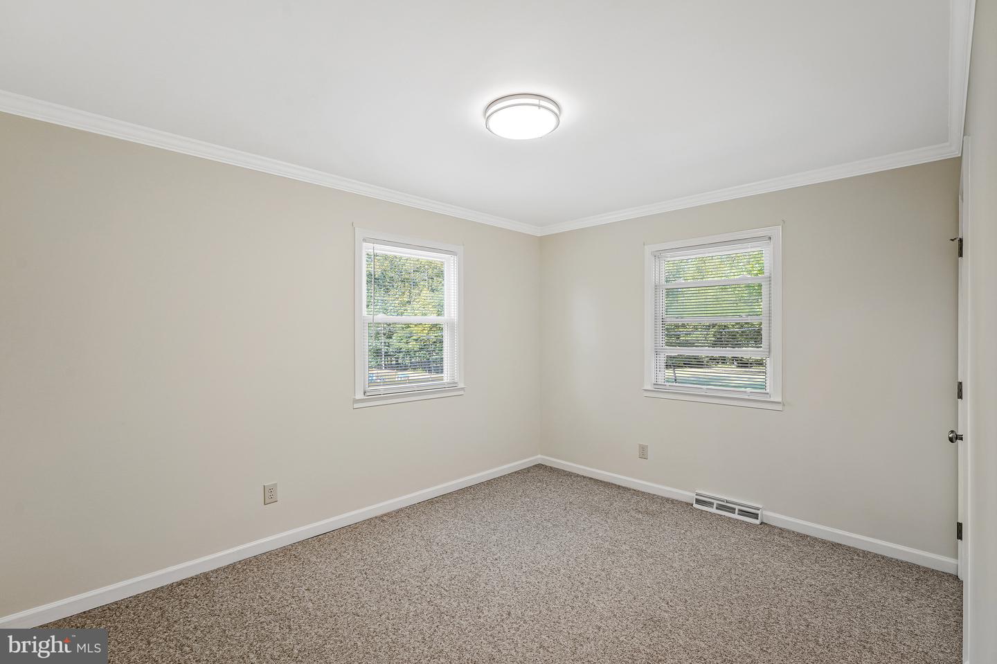 5801 BOOTHE DR, BURKE, Virginia 22015, 5 Bedrooms Bedrooms, ,3 BathroomsBathrooms,Residential,For sale,5801 BOOTHE DR,VAFX2267792 MLS # VAFX2267792