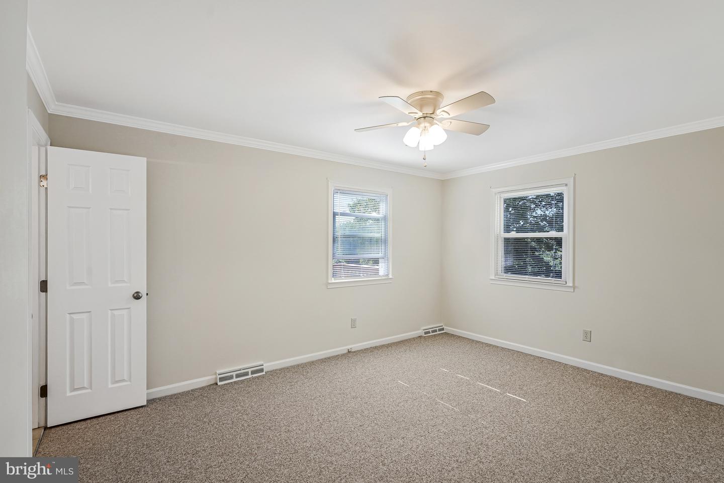5801 BOOTHE DR, BURKE, Virginia 22015, 5 Bedrooms Bedrooms, ,3 BathroomsBathrooms,Residential,For sale,5801 BOOTHE DR,VAFX2267792 MLS # VAFX2267792