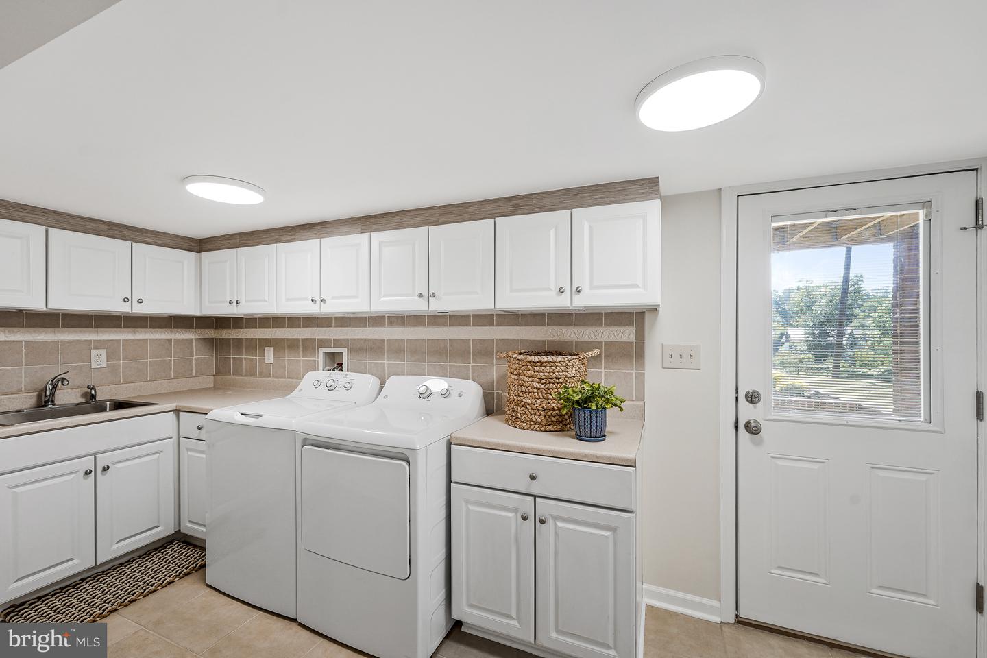 5801 BOOTHE DR, BURKE, Virginia 22015, 5 Bedrooms Bedrooms, ,3 BathroomsBathrooms,Residential,For sale,5801 BOOTHE DR,VAFX2267792 MLS # VAFX2267792
