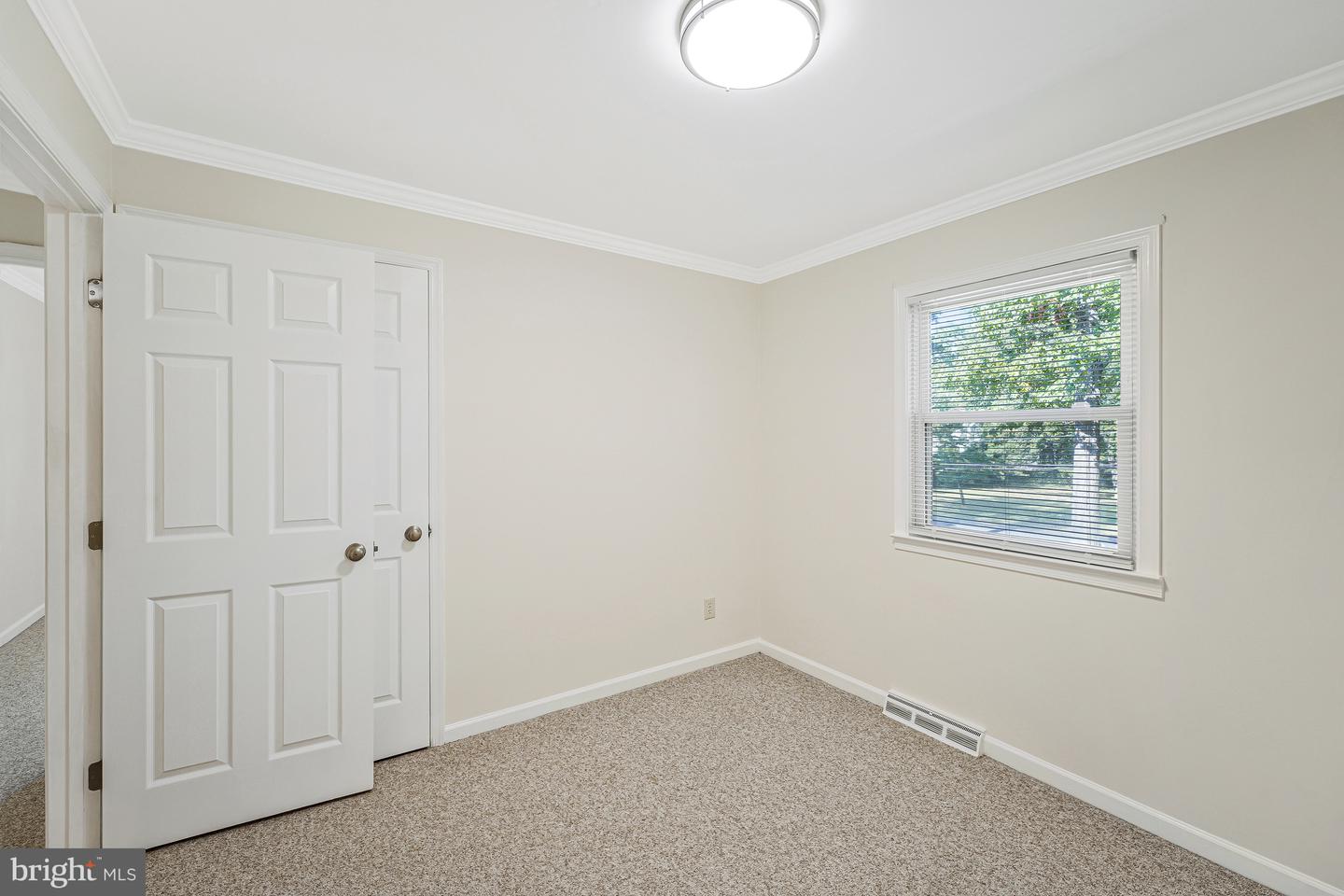 5801 BOOTHE DR, BURKE, Virginia 22015, 5 Bedrooms Bedrooms, ,3 BathroomsBathrooms,Residential,For sale,5801 BOOTHE DR,VAFX2267792 MLS # VAFX2267792