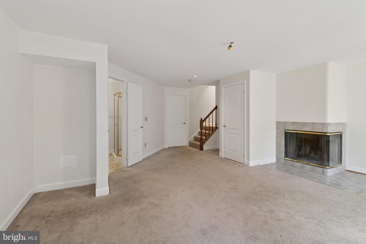 3930 VALLEY RIDGE DR, FAIRFAX, Virginia 22033, 3 Bedrooms Bedrooms, ,3 BathroomsBathrooms,Residential,For sale,3930 VALLEY RIDGE DR,VAFX2268038 MLS # VAFX2268038