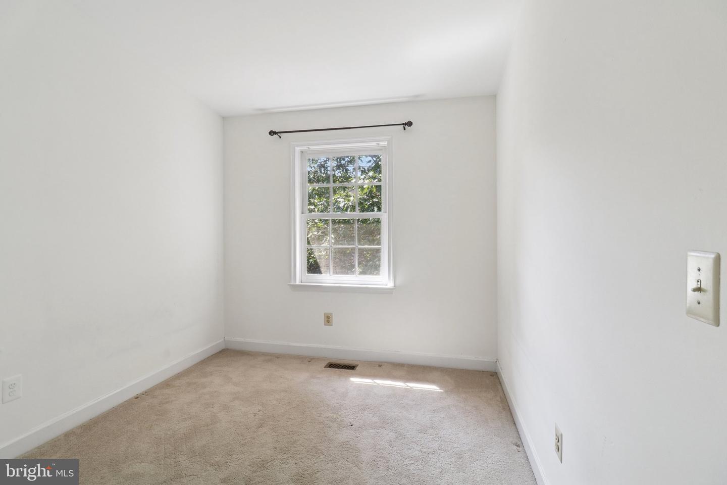 3930 VALLEY RIDGE DR, FAIRFAX, Virginia 22033, 3 Bedrooms Bedrooms, ,3 BathroomsBathrooms,Residential,For sale,3930 VALLEY RIDGE DR,VAFX2268038 MLS # VAFX2268038