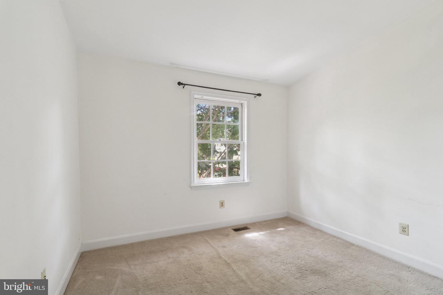 3930 VALLEY RIDGE DR, FAIRFAX, Virginia 22033, 3 Bedrooms Bedrooms, ,3 BathroomsBathrooms,Residential,For sale,3930 VALLEY RIDGE DR,VAFX2268038 MLS # VAFX2268038