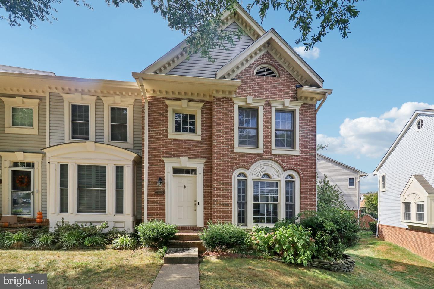 3930 VALLEY RIDGE DR, FAIRFAX, Virginia 22033, 3 Bedrooms Bedrooms, ,3 BathroomsBathrooms,Residential,For sale,3930 VALLEY RIDGE DR,VAFX2268038 MLS # VAFX2268038