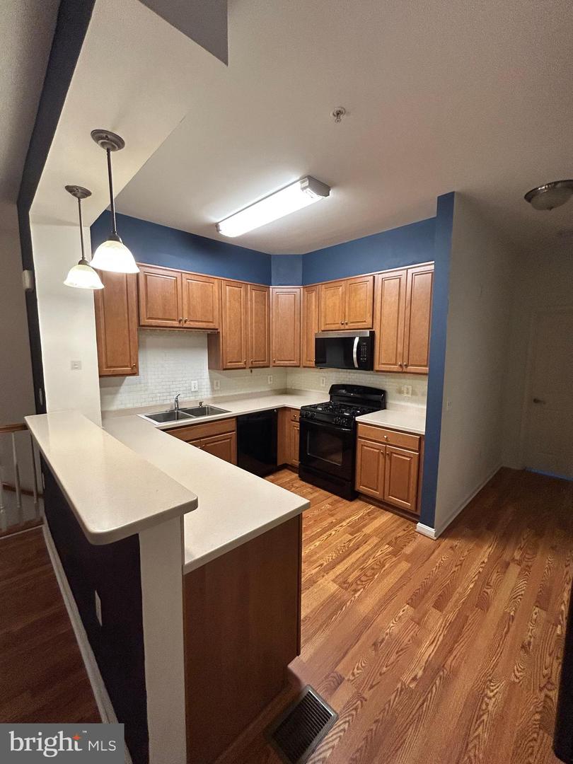 13953 HOLLOW WIND WAY, WOODBRIDGE, Virginia 22191, 3 Bedrooms Bedrooms, ,2 BathroomsBathrooms,Residential,For sale,13953 HOLLOW WIND WAY,VAPW2104332 MLS # VAPW2104332 13953 HOLLOW WIND WAY, WOODBRIDGE, Virginia 22191, 3 Bedrooms Bedrooms, ,2 BathroomsBathrooms,Residential,For sale,13953 HOLLOW WIND WAY,VAPW2104332 MLS # VAPW2104332