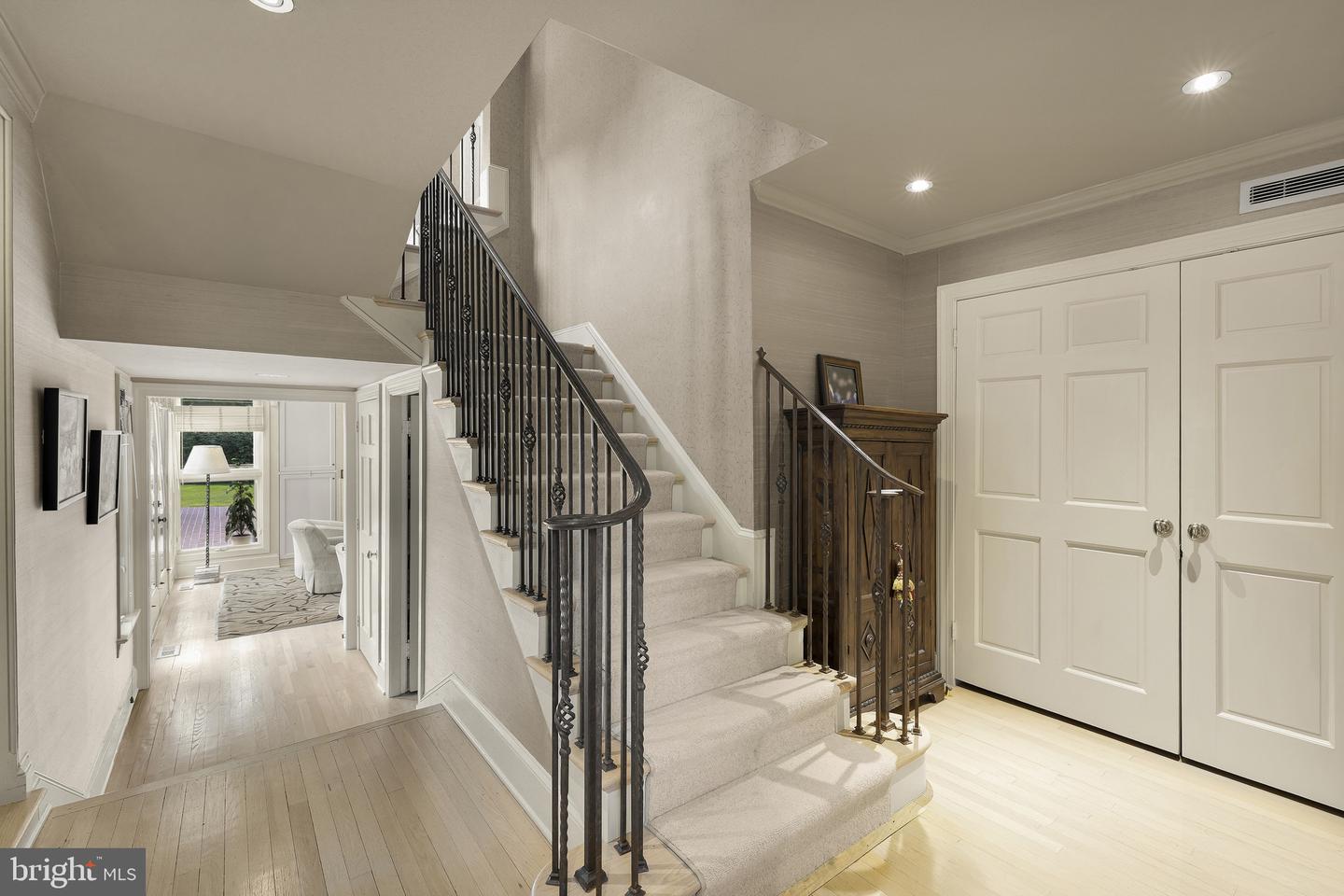 2927 44TH ST NW, WASHINGTON, District Of Columbia 20016, 6 Bedrooms Bedrooms, ,6 BathroomsBathrooms,Residential,For sale,2927 44TH ST NW,DCDC2223168 MLS # DCDC2223168