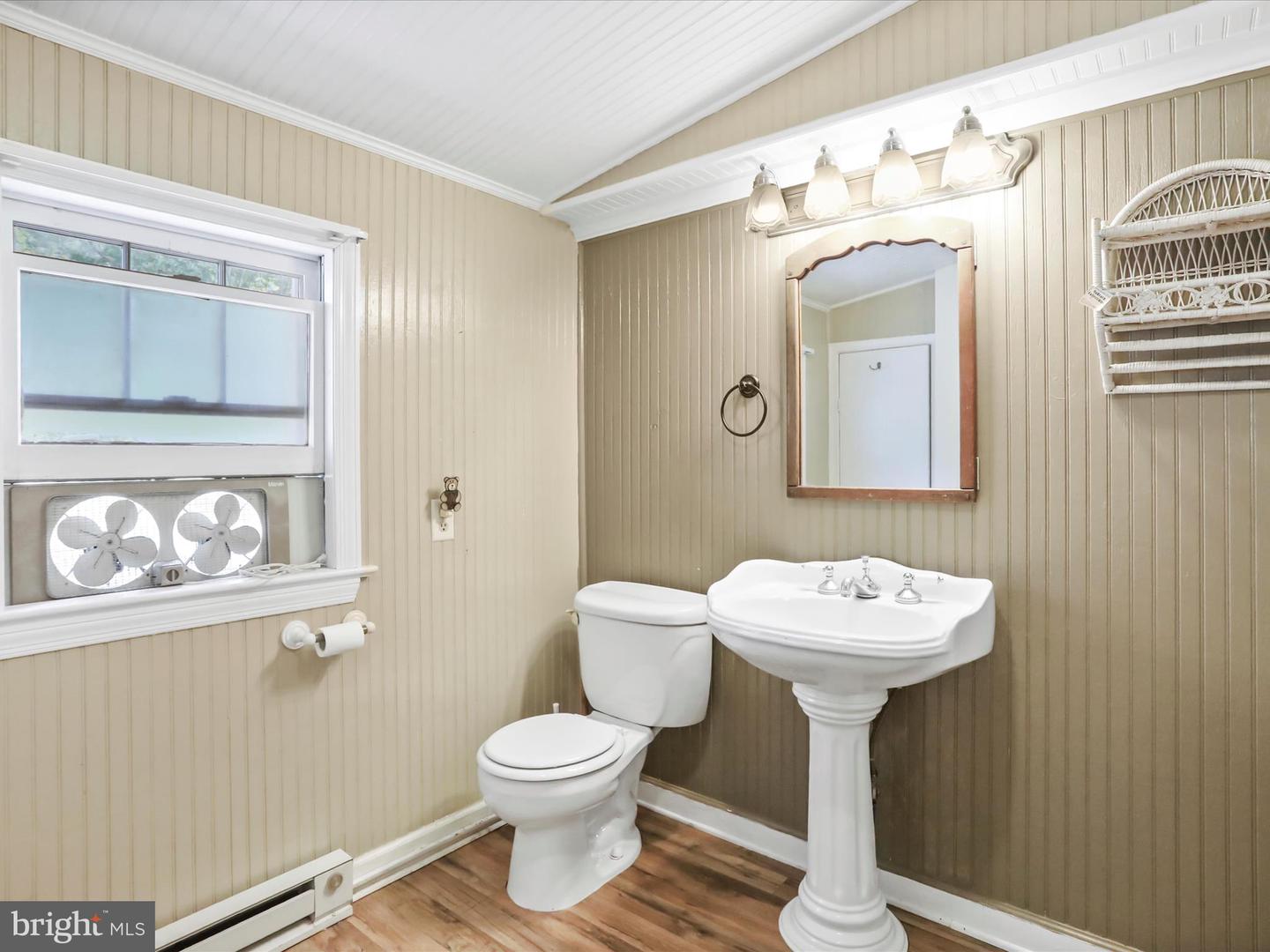 4530 SAINT DAVIDS CHURCH RD, FORT VALLEY, Virginia 22652, 2 Bedrooms Bedrooms, ,1 BathroomBathrooms,Residential,For sale,4530 SAINT DAVIDS CHURCH RD,VASH2012570 MLS # VASH2012570