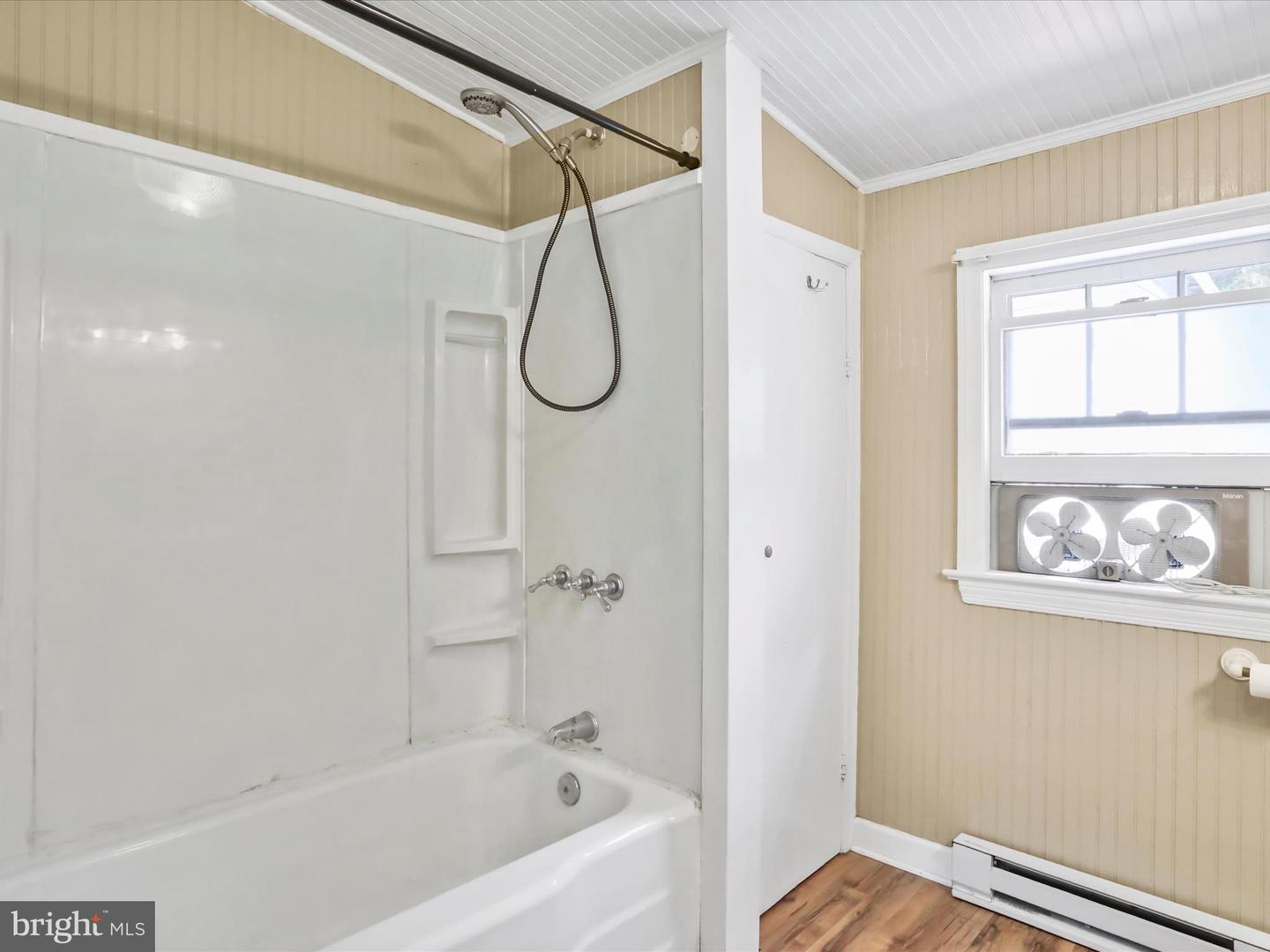 4530 SAINT DAVIDS CHURCH RD, FORT VALLEY, Virginia 22652, 2 Bedrooms Bedrooms, ,1 BathroomBathrooms,Residential,For sale,4530 SAINT DAVIDS CHURCH RD,VASH2012570 MLS # VASH2012570