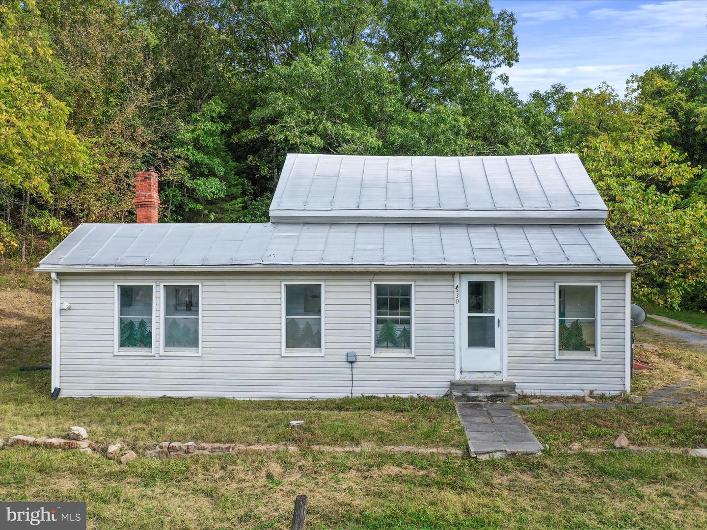 4530 SAINT DAVIDS CHURCH RD, FORT VALLEY, Virginia 22652, 2 Bedrooms Bedrooms, ,1 BathroomBathrooms,Residential,For sale,4530 SAINT DAVIDS CHURCH RD,VASH2012570 MLS # VASH2012570