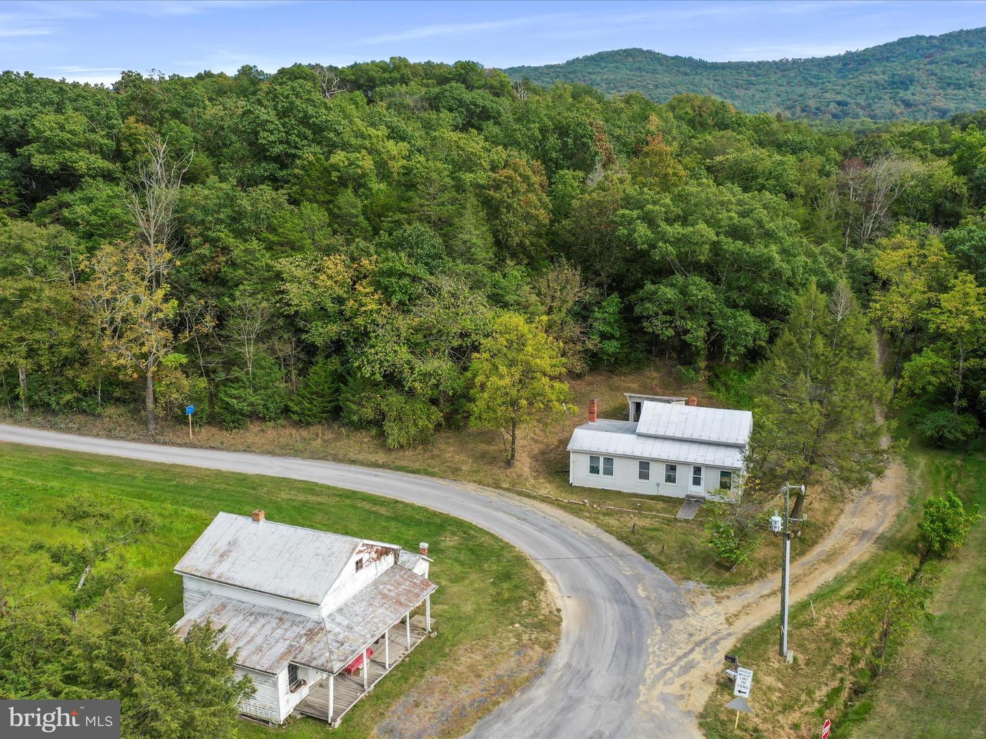 4530 SAINT DAVIDS CHURCH RD, FORT VALLEY, Virginia 22652, 2 Bedrooms Bedrooms, ,1 BathroomBathrooms,Residential,For sale,4530 SAINT DAVIDS CHURCH RD,VASH2012570 MLS # VASH2012570