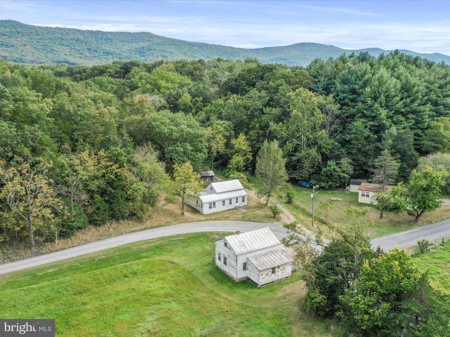 4530 SAINT DAVIDS CHURCH RD, FORT VALLEY, Virginia 22652, 2 Bedrooms Bedrooms, ,1 BathroomBathrooms,Residential,For sale,4530 SAINT DAVIDS CHURCH RD,VASH2012570 MLS # VASH2012570